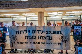 Israelis protest Against the War in Gaza - Tel Aviv