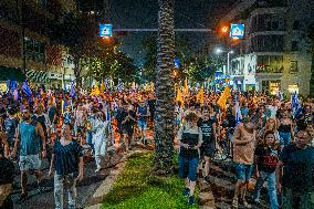 Israelis protest Against the War in Gaza - Tel Aviv