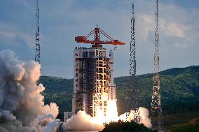 China successfully launched the new group of low Earth orbit satellites