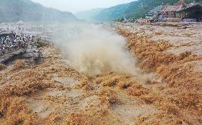 Hukou Waterfall on the Yellow River - Jixian