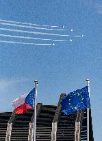 Blue Impulse exhibition flight (Osaka-Kansai Expo)