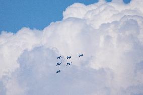 Blue Impulse exhibition flight (Osaka-Kansai Expo)