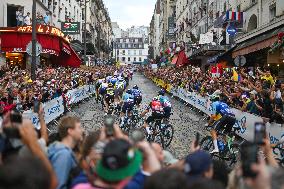 Tour de France 2025 - Moulin Rouge Celebration