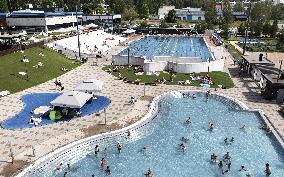Leppävaara outdoor swimming pool