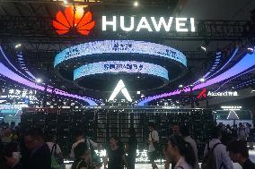 Huawei Ascend CloudMatrix 384