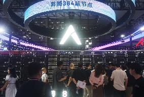 Huawei Ascend CloudMatrix 384