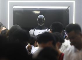 2025 WAIC Tesla Robot Optimus