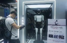 2025 WAIC Tesla Robot Optimus