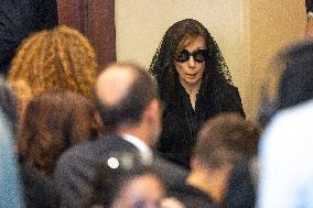 Rare Appearance Of Lebanese Singer Fayrouz At Her Son’s Funeral - Bikfaya