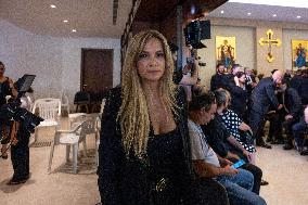 Rare Appearance Of Lebanese Singer Fayrouz At Her Son’s Funeral - Bikfaya