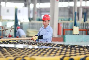 Glass Manufacturing in Suqian