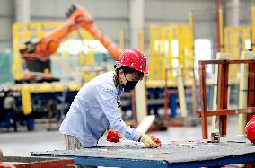 Glass Manufacturing in Suqian