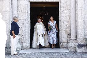 CROWN PRINCESS COUPLE VISBY CATHEDRAL