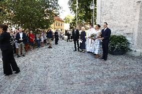 CROWN PRINCESS COUPLE VISBY CATHEDRAL