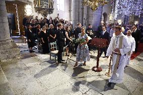 CROWN PRINCESS COUPLE VISBY CATHEDRAL