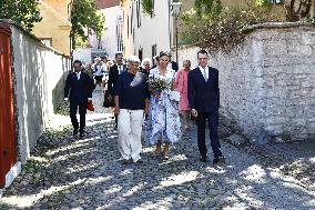 CROWN PRINCESS COUPLE VISBY CATHEDRAL