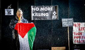 A Vigil In Front Of Foreign Ministry Against Starving Gaza - The Hague