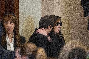 Rare Appearance of Lebanese Singer Fayrouz at Her Son’s Funeral - Bikfaya