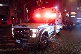 Body Of NYPD Officer Transferred From Hospital After Park Avenue Shooting - NYC