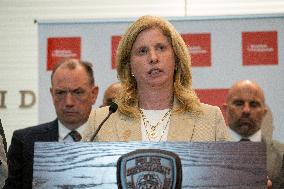 Press Conferencel after fatal Park Avenue shooting - NYC