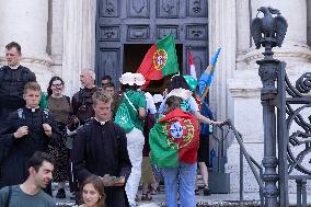 Young Pilgrims Gather at Piazza Navona for 2025 Youth Jubilee - Rome