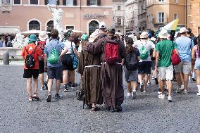 Young Pilgrims Gather at Piazza Navona for 2025 Youth Jubilee - Rome