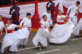 Parade To Commemorate The 204th Anniversary Of Peru's Independence - Lima