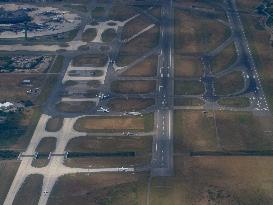 Air Traffic at Roissy Charles de Gaulle Airport - Paris