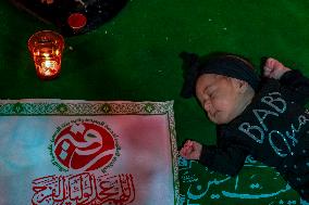 Pilgrims March for Lady Ruqayyah in Karbala