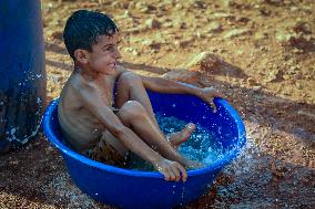 Scorching Heat Torments Displaced Families - Syria