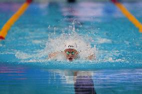 Leon Marchand Breaks 200 Medley Record at Swimming World Championships - Singapore