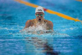 Leon Marchand Breaks 200 Medley Record at Swimming World Championships - Singapore
