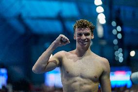 Leon Marchand Breaks 200 Medley Record at Swimming World Championships - Singapore
