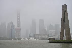 Typhoon Co-may Hit Shanghai