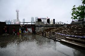 Typhoon Co-may Hit Shanghai