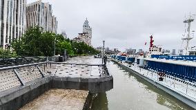 Typhoon Co-may Hit Shanghai