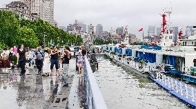 Typhoon Co-may Hit Shanghai