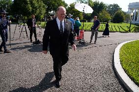 Tom Homan talks to reporters - Washington