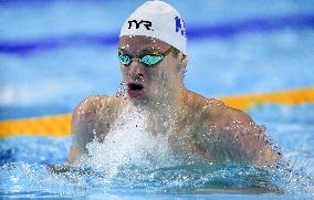 Leon Marchand Breaks 200 Medley Record at Swimming World Championships - Singapore