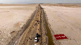 Pilgrims Begin Forty Day Trek to Karbala - Iraq