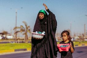 Pilgrims Begin Forty Day Trek to Karbala - Iraq