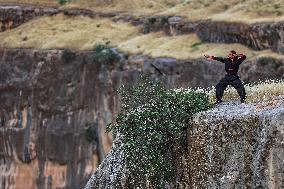 Kung Fu Master Trains Youth In Soran - Iraq