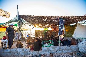 Pilgrims Begin Forty Day Trek to Karbala - Iraq