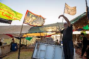 Pilgrims Begin Forty Day Trek to Karbala - Iraq