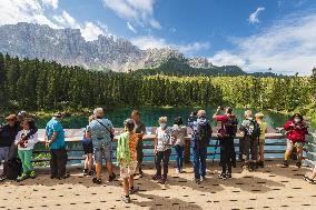 Illustration - Surtourisme