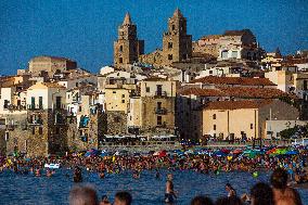 Illustration - Surtourisme