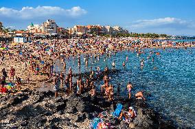 Illustration - Surtourisme