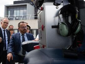 Health and Transport Ministers Visit the SAMU 94 Heliport - Creteil