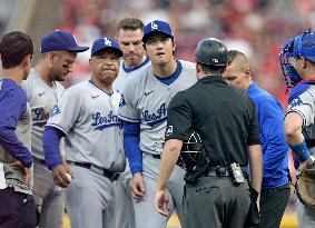 Baseball: Dodgers vs. Reds
