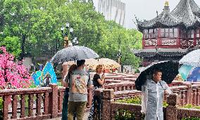 Typhoon Co-may Hit Shanghai